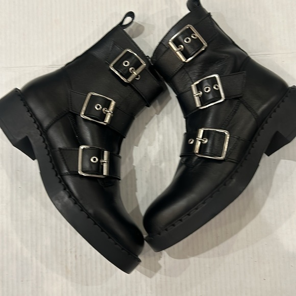 NWOT STEVE MADDEN Arlette Triple Buckle Black Leather Moto Boot Size 8 - Picture 13 of 17